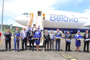 富国-白俄罗斯航线开通剪彩仪式。