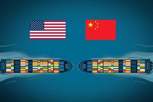 中国商务部新闻发言人就近期美方宣布对华加征关税等限制措施答记者问 