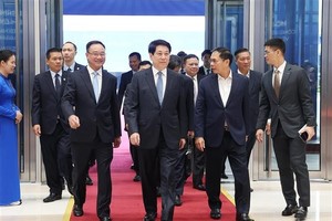 越南国家主席梁强检查《河内公约》开放签署仪式总彩排。