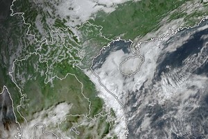 11月24日上午7时40分卫星云图。 