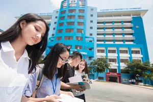 Nhiều trường công bố thí sinh trúng tuyển