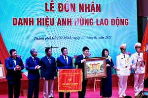 Trường ĐH Y dược TPHCM nhận danh hiệu Anh hùng Lao động thời kỳ đổi mới