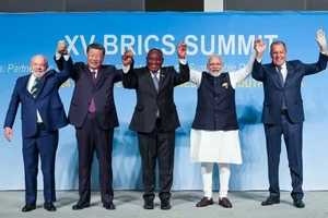 Các nhà lãnh đạo tham dự Hội nghị thượng đỉnh BRICS. Ảnh CNBC