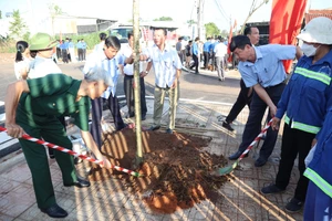 Bình Phước: Phát động trồng cây “Đời đời nhớ ơn Bác Hồ” 