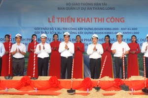 Chính thức triển khai thi công 2 gói thầu (1-XL và 4-XL) nằm trong Dự án thành phần đầu tư xây dựng đoạn Phan Thiết - Dầu Giây.