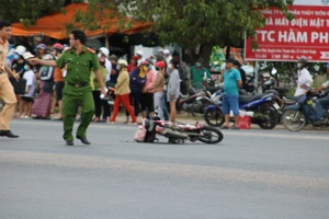 Vụ tai nạn khiến xe đạp điện của nữ sinh lớp 10 văng xa hàng chục mét