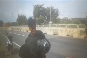 Say rượu, sử dụng ma túy tấn công CSGT, 2 bị cáo lãnh án