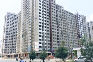 A resettlement apartment block in Thu Thiem new urban area in Mai Chi Tho street, District 2, HCMC (Photo: SGGP)