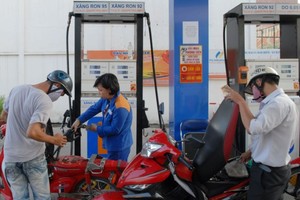 A filling station in Kinh Duong Vuong street, District 6 (Photo: SGGP)