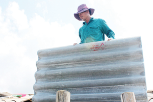 The price of construction materials has increased in Ha Tinh province after Typhoon Doksuri (Photo: SGGP)