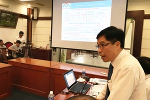 Mr. Le Nguyen Minh Quang, head of the Management Board of Urban Railways, states at the conference (Photo: SGGP)