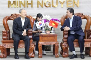 Minh Nguyen Company's leader receives Korean Minister of Industry, Trade and Energy Paik Ungyu
