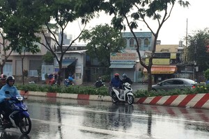 Cold front triggers rain in HCMC
