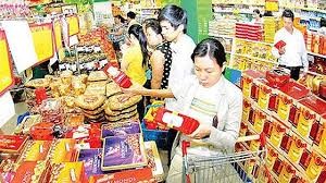 City chairman requires salary, bonus payment for Tet shopping