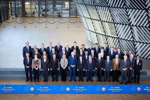 Officials pose for a photo at the 22nd ASEAN-EU Ministerial Meeting in Brussels on January 21 (Source: VNA)