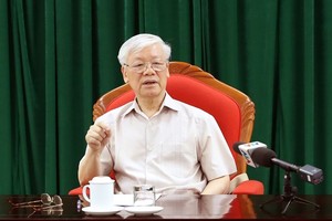 Party General Secretary and President Nguyen Phu Trong chairs the meeting in Hanoi on May 14 (Photo: VNA)
