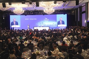 Singaporean Prime Minister Lee Hsien Loong deliver his opening speech at the 18th Shangri-La Dialogue (Photo: VNA)