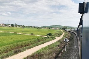 The SE4 train on North-South railway (Photo: SGGP)