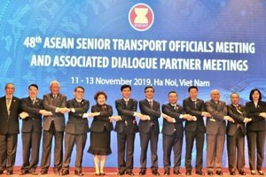 The 48th ASEAN Senior Transport Officials Meeting (STOM 48) and Associated Dialogue Partner Meetings kick off in Hanoi on November 11. (Photo: VNA)