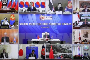 Prime Minister Nguyen Xuan Phuc chairs Special ASEAN Plus Three Summit on COVID-19. (Photo: VNA)