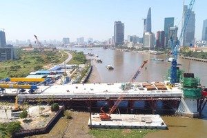 The construction site of Thu Thiem 2 Bridge in HCMC (Photo: SGGP)