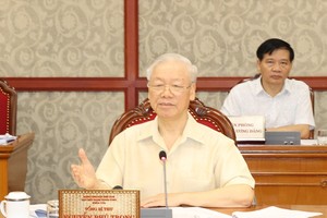 Politburo gives opinions on socio-economic performance