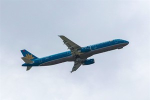 Vietnam Airlines flight from Japan faces security threat