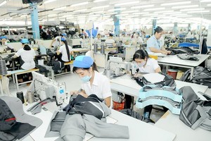 Vietnam-Laos trade value surges over 30 percent in 2021