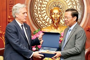 HCMC, UK agree to enhance trade, investment ties