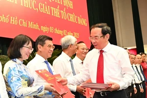 HCMC ends 14 party committees, dissolves seven party organizations