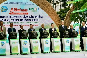 Khai mạc triển lãm tăng trưởng xanh trong khuôn khổ Diễn đàn Kinh tế TPHCM