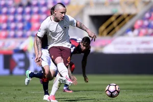 Radja Nainggolan luôn trung thành với Roma.