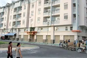 Khi chính phủ xây nhà