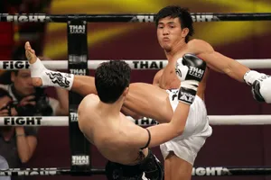 Nguyễn Trần Duy Nhất (phải)