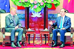 Chủ tịch nước Trần Đại Quang tiếp Chủ tịch Hạ viện Australia Tony Smith đang thăm chính thức Việt Nam