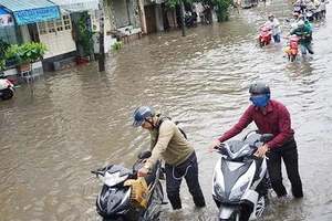 Một số khu vực đô thị, cứ mưa đến là ngập