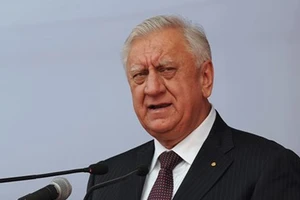 Thủ tướng Belarus Mikhail Myasnikovich bị cách chức. Ảnh: Reuters