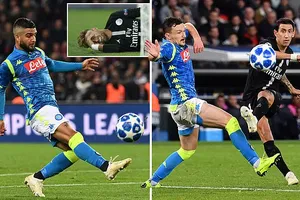 PSG - Napoli 2-2: Neymar, Mbappe, Cavani mờ nhạt, Di Maria hóa người hùng