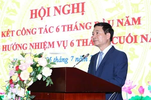 Bộ trưởng Bộ TT-TT Nguyễn Mạnh Hùng 