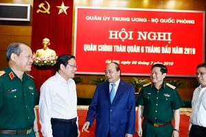 Thủ tướng Nguyễn Xuân Phúc và các đại biểu tham dự hội nghị. Ảnh: TTXVN