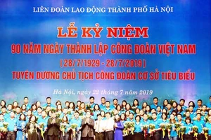 Tuyên dương 90 chủ tịch công đoàn cơ sở tiêu biểu, xuất sắc trong phong trào công nhân, viên chức, lao động, hoạt động Công đoàn.