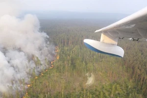 Đám cháy rừng đang ngày càng lan rộng ở vùng Siberia. Ảnh: AP