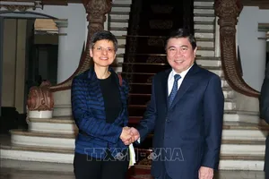 Chủ tịch UBND TPHCM Nguyễn Thành Phong tiếp bà Cathy Berx, Thống đốc tỉnh Antwerp (Vương quốc Bỉ)