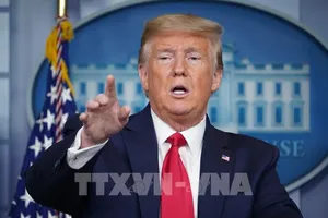 Tổng thống Mỹ dọa đóng băng quỹ tài trợ cho WHO
