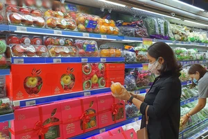 Giỏ quà trái cây hút khách