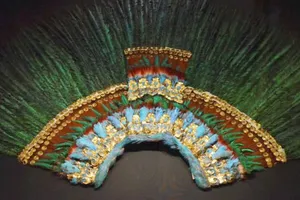 Chiếc mũ lông của Hoàng đế Moctezuma II