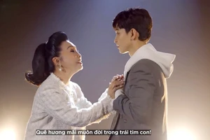 NSND Bạch Tuyết và Hoàng Dũng trong MV "Về nghe mẹ ru"