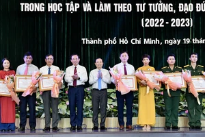 Học và làm theo Bác trở thành nét đẹp truyền thống