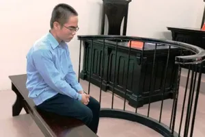 Bỏ tù kẻ dâm ô hàng loạt trẻ em do nghiện phim “đen“