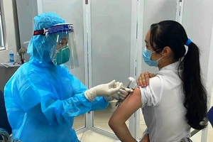 Thêm 4 tỉnh triển khai tiêm vaccine Covid-19 cho đối tượng ưu tiên